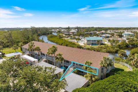 Condo in Venice, Florida, 2 bedrooms № 2106389 - photo 4