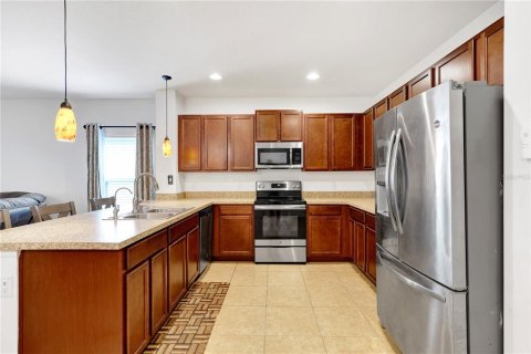 House in Kissimmee, Florida 4 bedrooms, 157.84 sq.m. № 2097424 - photo 2