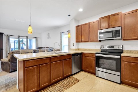 House in Kissimmee, Florida 4 bedrooms, 157.84 sq.m. № 2097424 - photo 3