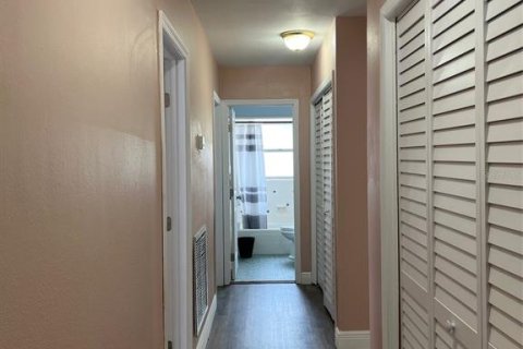 Casa en venta en Tampa, Florida, 3 dormitorios, 163.42 m2 № 1677650 - foto 20