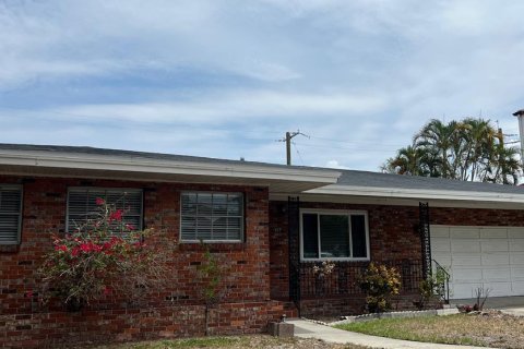 Casa en venta en Tampa, Florida, 3 dormitorios, 163.42 m2 № 1677650 - foto 2