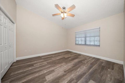 Condo in Dunedin, Florida, 2 bedrooms  № 1662520 - photo 19