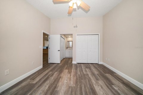 Condo in Dunedin, Florida, 2 bedrooms  № 1662520 - photo 20