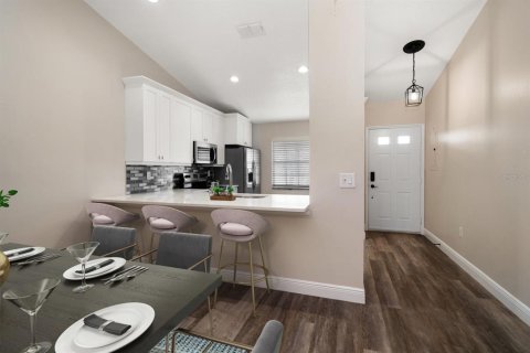 Condo in Dunedin, Florida, 2 bedrooms  № 1662520 - photo 8