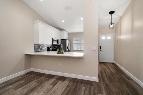 Condo in Dunedin, Florida, 2 bedrooms  № 1662520 - photo 12