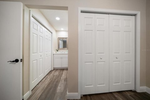 Condo in Dunedin, Florida, 2 bedrooms  № 1662520 - photo 21