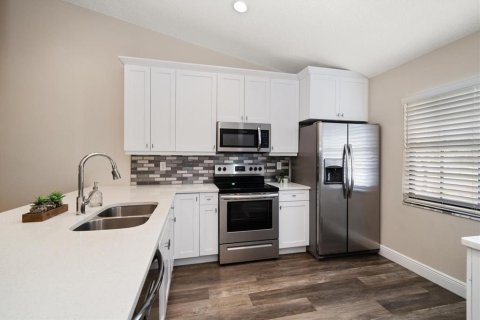 Condo in Dunedin, Florida, 2 bedrooms  № 1662520 - photo 15