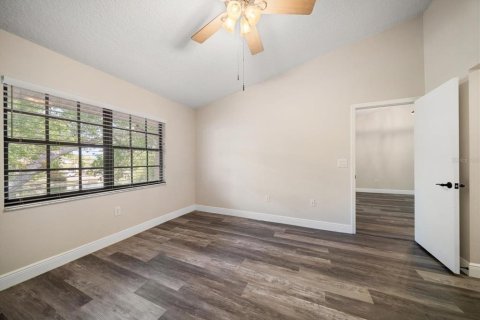 Condo in Dunedin, Florida, 2 bedrooms  № 1662520 - photo 26