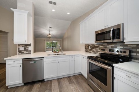 Condo in Dunedin, Florida, 2 bedrooms  № 1662520 - photo 14