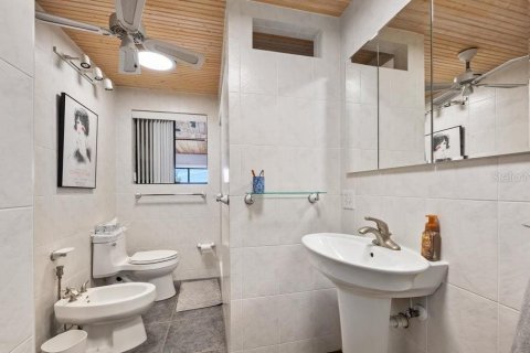 Villa ou maison à vendre à Ormond Beach, Floride: 3 chambres, 340.67 m2 № 2198694 - photo 25