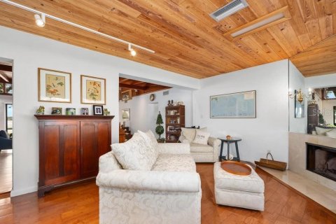 Villa ou maison à vendre à Ormond Beach, Floride: 3 chambres, 340.67 m2 № 2198694 - photo 9