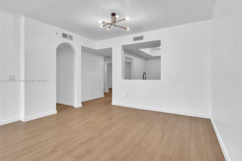 Condominio en alquiler en Aventura, Florida, 2 dormitorios, 162.58 m2 № 1799178 - foto 25