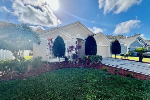 House in Wesley Chapel, Florida 3 bedrooms, 139.82 sq.m. № 2258895 - photo 2