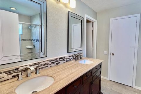 House in Wesley Chapel, Florida 3 bedrooms, 139.82 sq.m. № 2258895 - photo 13