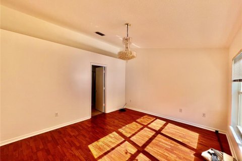 House in Wesley Chapel, Florida 3 bedrooms, 139.82 sq.m. № 2258895 - photo 10