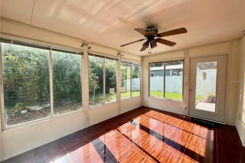 House in Wesley Chapel, Florida 3 bedrooms, 139.82 sq.m. № 2258895 - photo 20