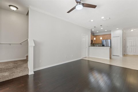 Townhouse in Windermere, Florida 2 bedrooms, 114.46 sq.m. № 2223070 - photo 6