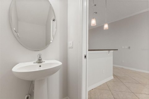 Townhouse in Windermere, Florida 2 bedrooms, 114.46 sq.m. № 2223070 - photo 26