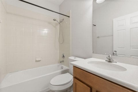 Townhouse in Windermere, Florida 2 bedrooms, 114.46 sq.m. № 2223070 - photo 21