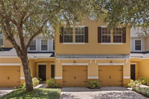 Townhouse in Windermere, Florida 2 bedrooms, 114.46 sq.m. № 2223070