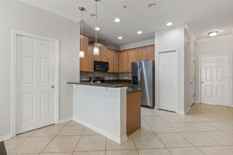 Townhouse in Windermere, Florida 2 bedrooms, 114.46 sq.m. № 2223070 - photo 12