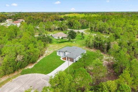 Купить виллу или дом в Лихай-Эйкерс, Флорида 4 спальни, № 1987068 - фото 8