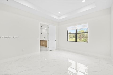 Купить виллу или дом в Лихай-Эйкерс, Флорида 4 спальни, № 1987068 - фото 23