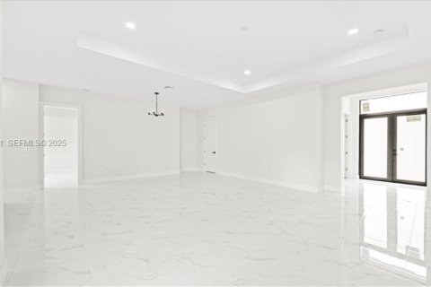 Купить виллу или дом в Лихай-Эйкерс, Флорида 4 спальни, № 1987068 - фото 16