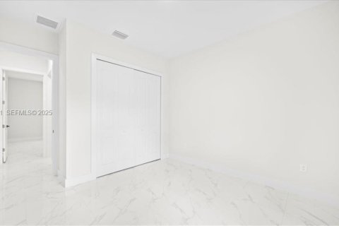 Купить виллу или дом в Лихай-Эйкерс, Флорида 4 спальни, № 1987068 - фото 26