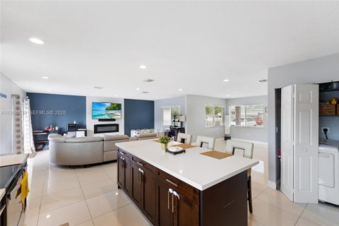 Casa en alquiler en Miami, Florida, 3 dormitorios, 144.09 m2 № 2010432 - foto 6