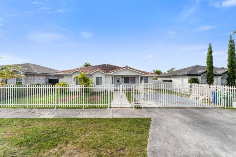 Casa en Miami, Florida 3 dormitorios, 144.09 m2 № 2010432