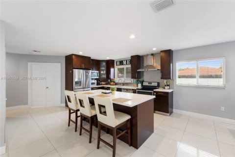 Casa en alquiler en Miami, Florida, 3 dormitorios, 144.09 m2 № 2010432 - foto 8