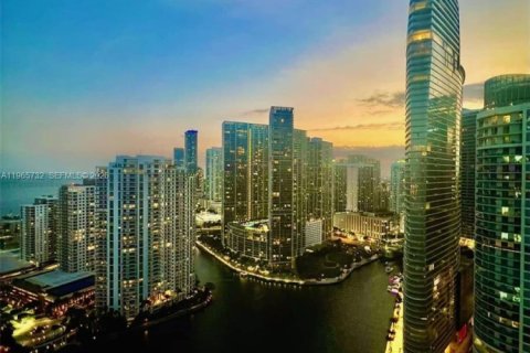 Condo in Miami, Florida, 2 bedrooms № 2027941 - photo 16