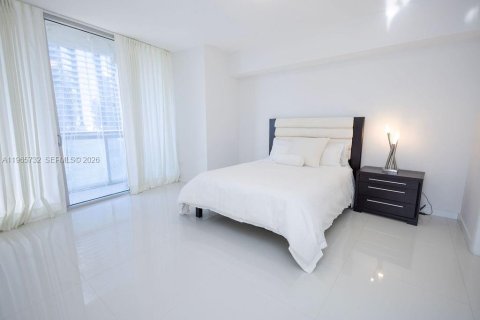 Condo in Miami, Florida, 2 bedrooms № 2027941 - photo 7