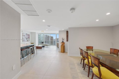 Condominio en venta en Miami, Florida, 2 dormitorios, 139.35 m2 № 1857421 - foto 14