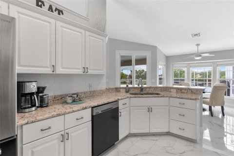 Casa en venta en Lady Lake, Florida, 3 dormitorios, 176.05 m2 № 1690029 - foto 19
