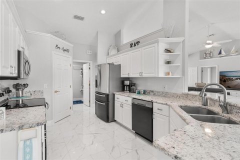 Casa en venta en Lady Lake, Florida, 3 dormitorios, 176.05 m2 № 1690029 - foto 16