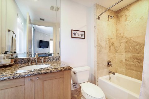 Condominio en venta en Riviera Beach, Florida, 2 dormitorios, 160.26 m2 № 2241730 - foto 19
