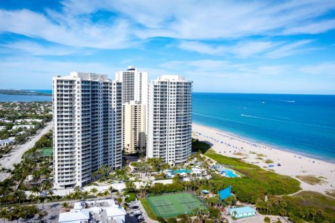 Condominio en venta en Riviera Beach, Florida, 2 dormitorios, 160.26 m2 № 2241730 - foto 28