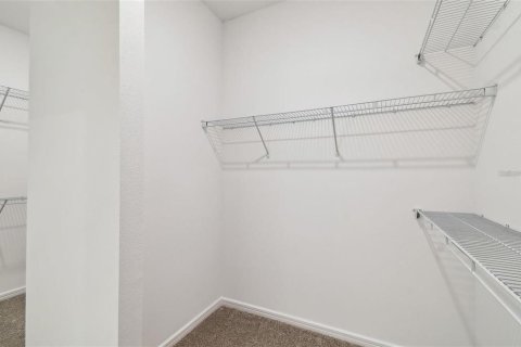 House in Riverview, Florida 5 bedrooms, 391.68 sq.m. № 2223788 - photo 15