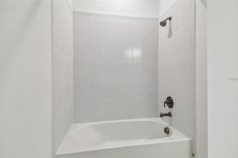 House in Riverview, Florida 5 bedrooms, 391.68 sq.m. № 2223788 - photo 20