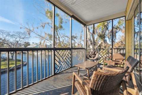 House in Weeki Wachee, Florida 3 bedrooms, 212.37 sq.m. № 1570957 - photo 30