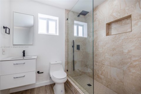 Casa en alquiler en Hollywood, Florida, 4 dormitorios, 114.46 m2 № 1968838 - foto 18