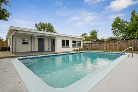 House in Orlando, Florida 3 bedrooms, 96.53 sq.m. № 2093394 - photo 26