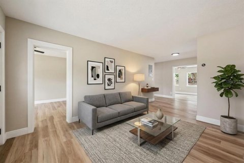 House in Orlando, Florida 3 bedrooms, 96.53 sq.m. № 2093394 - photo 5
