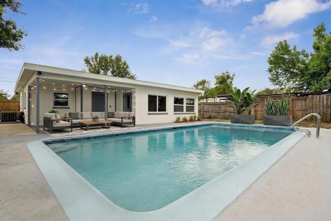 House in Orlando, Florida 3 bedrooms, 96.53 sq.m. № 2093394 - photo 25