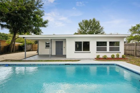 House in Orlando, Florida 3 bedrooms, 96.53 sq.m. № 2093394 - photo 27