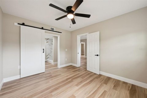 House in Orlando, Florida 3 bedrooms, 96.53 sq.m. № 2093394 - photo 18