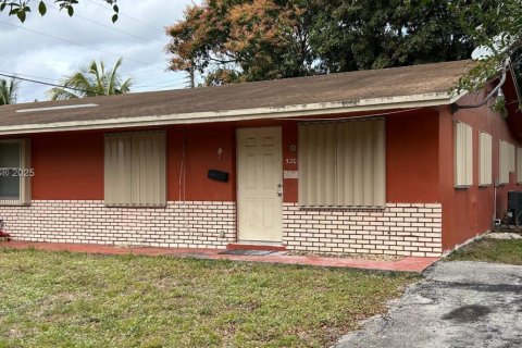 Appartement à louer à Lauderhill, Floride: 4 chambres, 201.23 m2 № 1710191 - photo 1