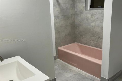 Appartement à louer à Lauderhill, Floride: 4 chambres, 201.23 m2 № 1710191 - photo 5